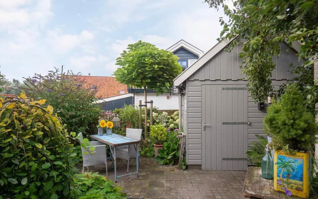 Uit Alle Windstreken Hindeloopen Luaran gambar