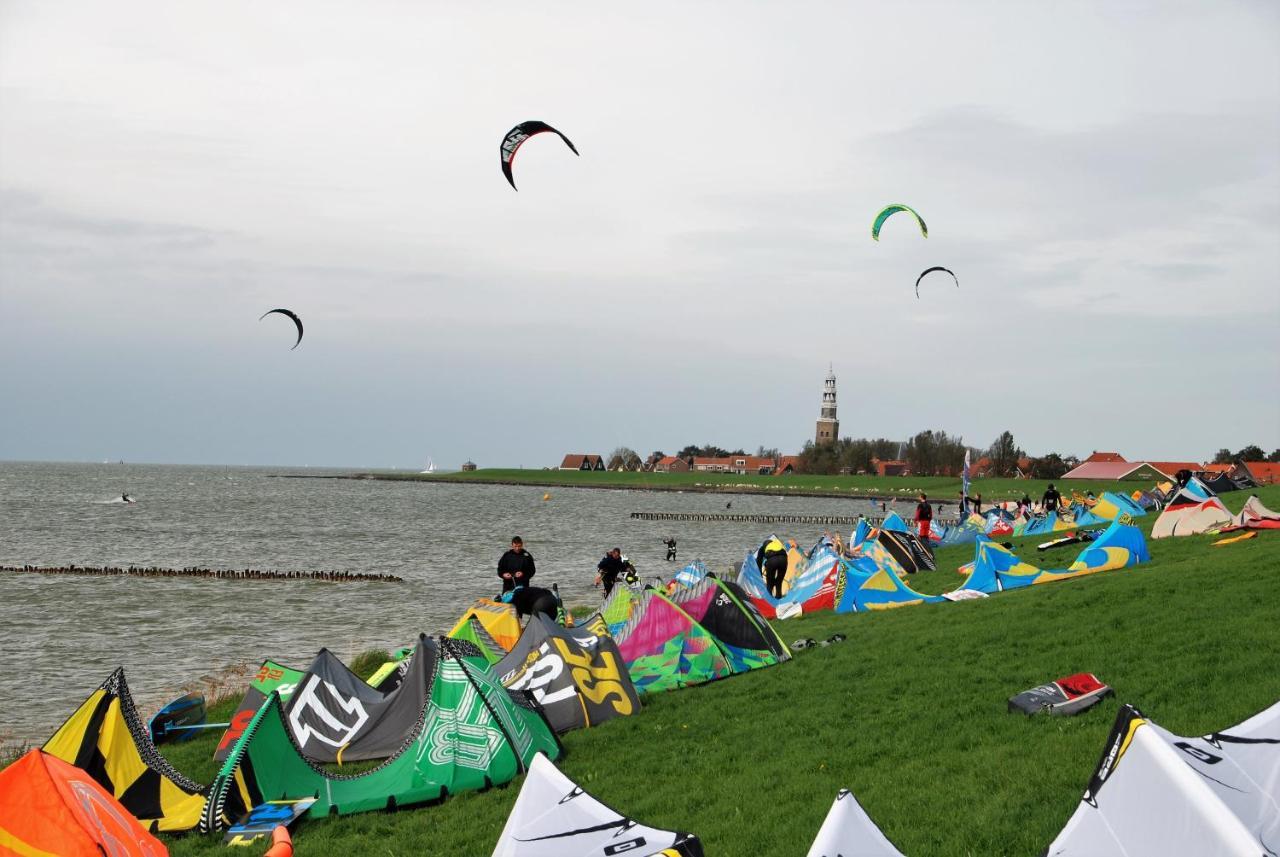 Uit Alle Windstreken Hindeloopen Luaran gambar