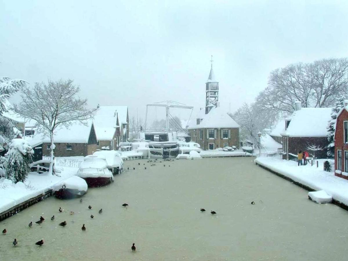 Uit Alle Windstreken Hindeloopen Luaran gambar